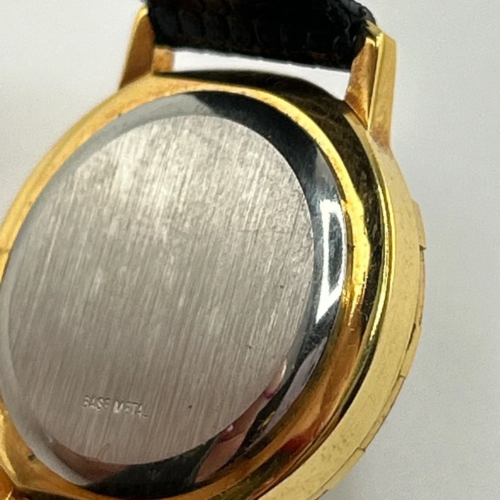 Vintage Longines Wittnauer Quartz Watch Gold Tone Steel Black Lizard Leather 587
